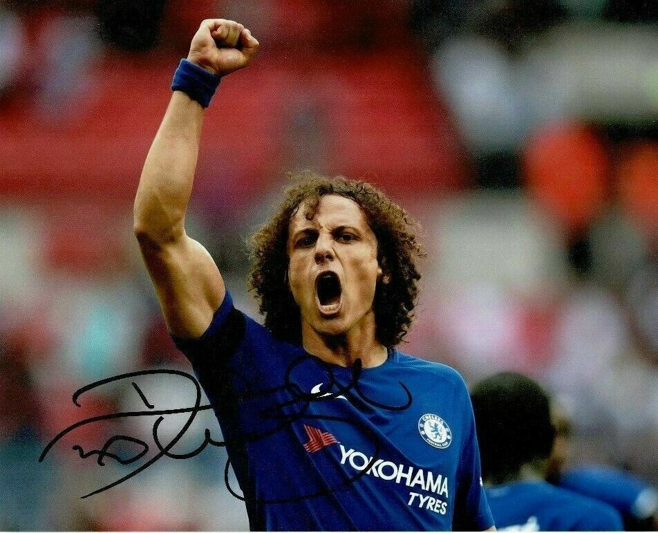 David Luiz Signed 10X8 Photo Poster painting Chelsea F.C. GENUINE SIGNATURE AFTAL COA (1262)