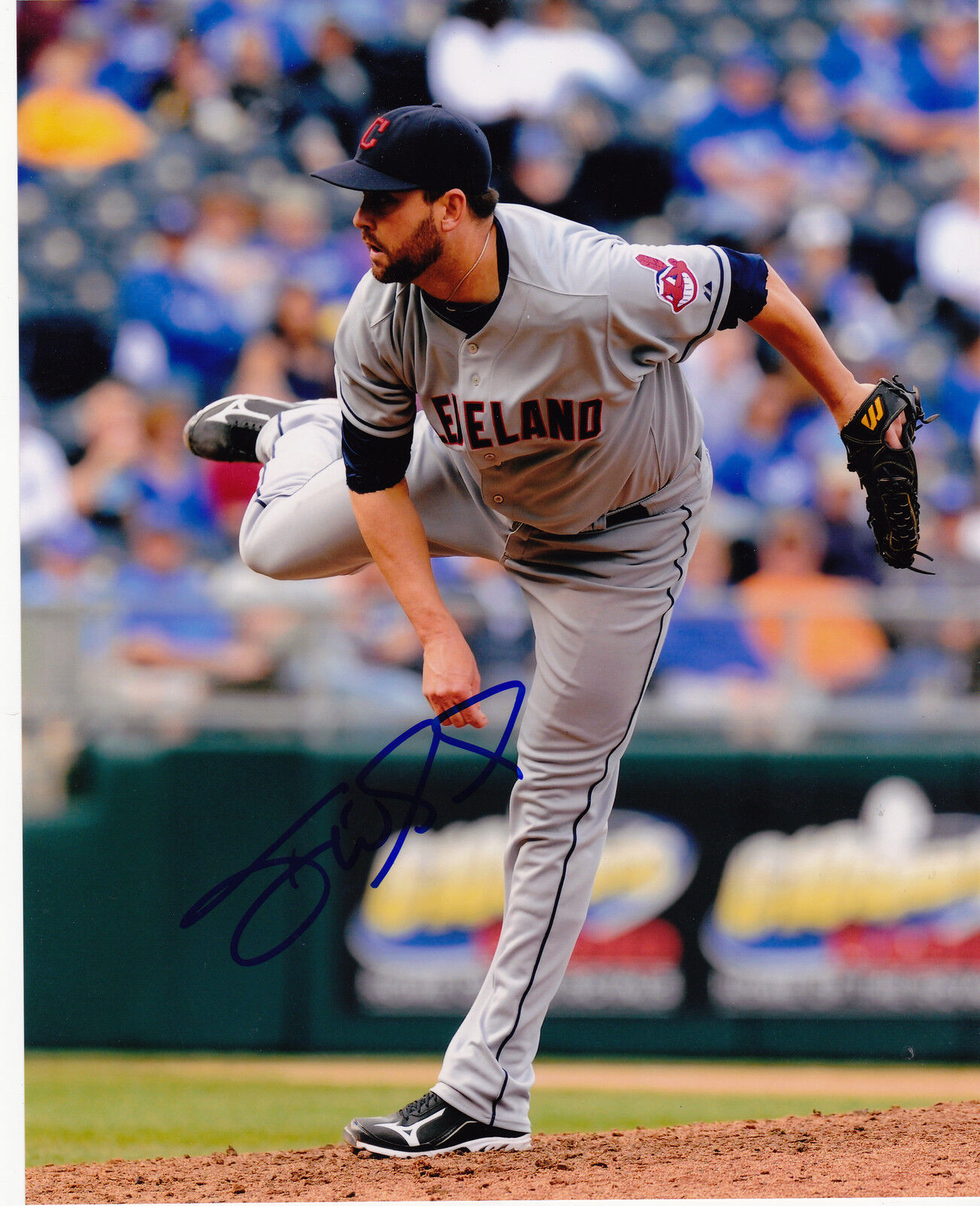 DAN WHEELER CLEVELAND INDIANS ACTION SIGNED 8x10