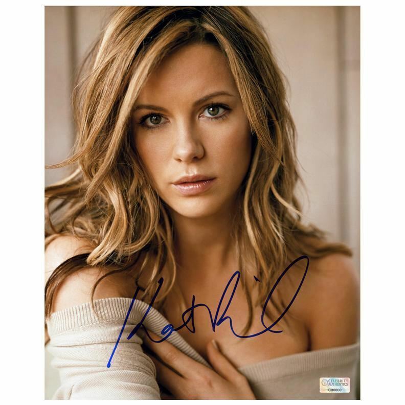 Kate Beckinsale Autographed 8×10 Portrait Photo Poster painting