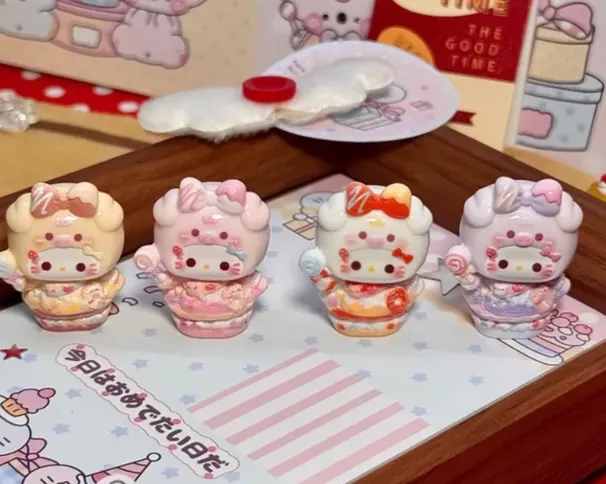 mini piggy kitty resin charm