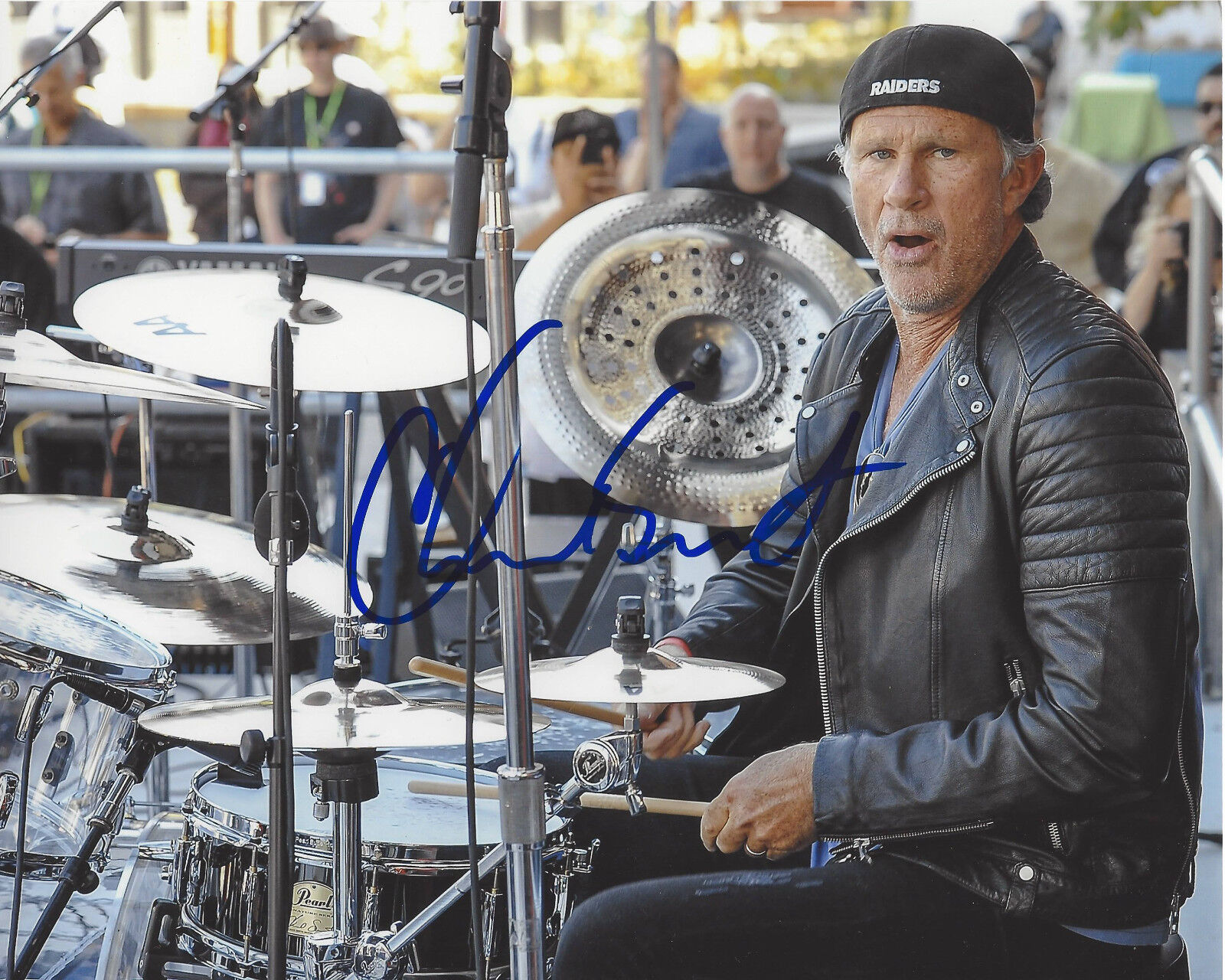 CHAD SMITH - RED HOT CHILI PEPPERS - DRUMMER SIGNED 8X10 Photo Poster painting C w/COA RHCP