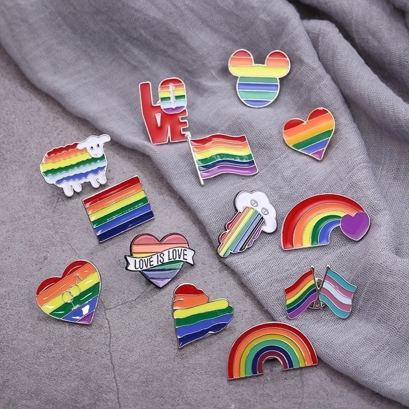 Fashion Pin Clouds Rainbow Heart Shape Alloy Enamel Unisex Brooches