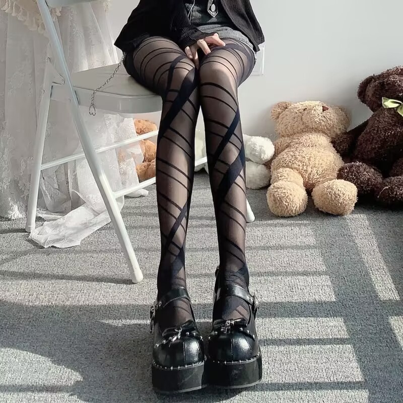 IRREGULAR LINES STOCKINGS