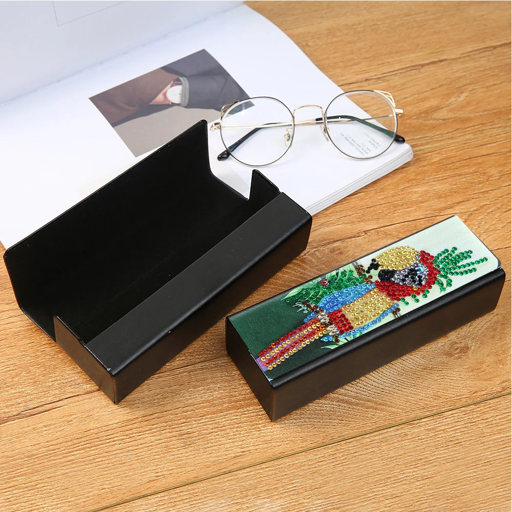 DIY Leather Diamond Painting Glasses Storage Case Mosaic Kit (Q38 Bird)