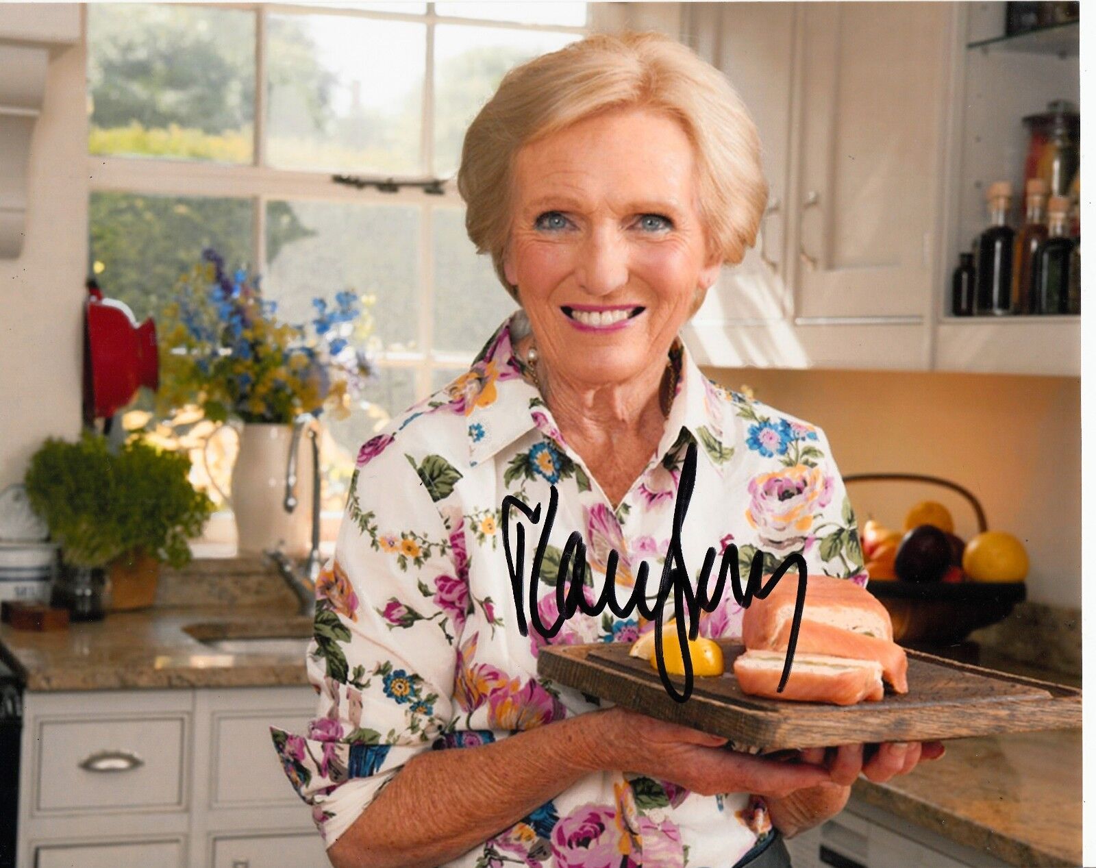 MARY BERRY SIGNED BAKE OFF Photo Poster painting UACC REG 242 (1)