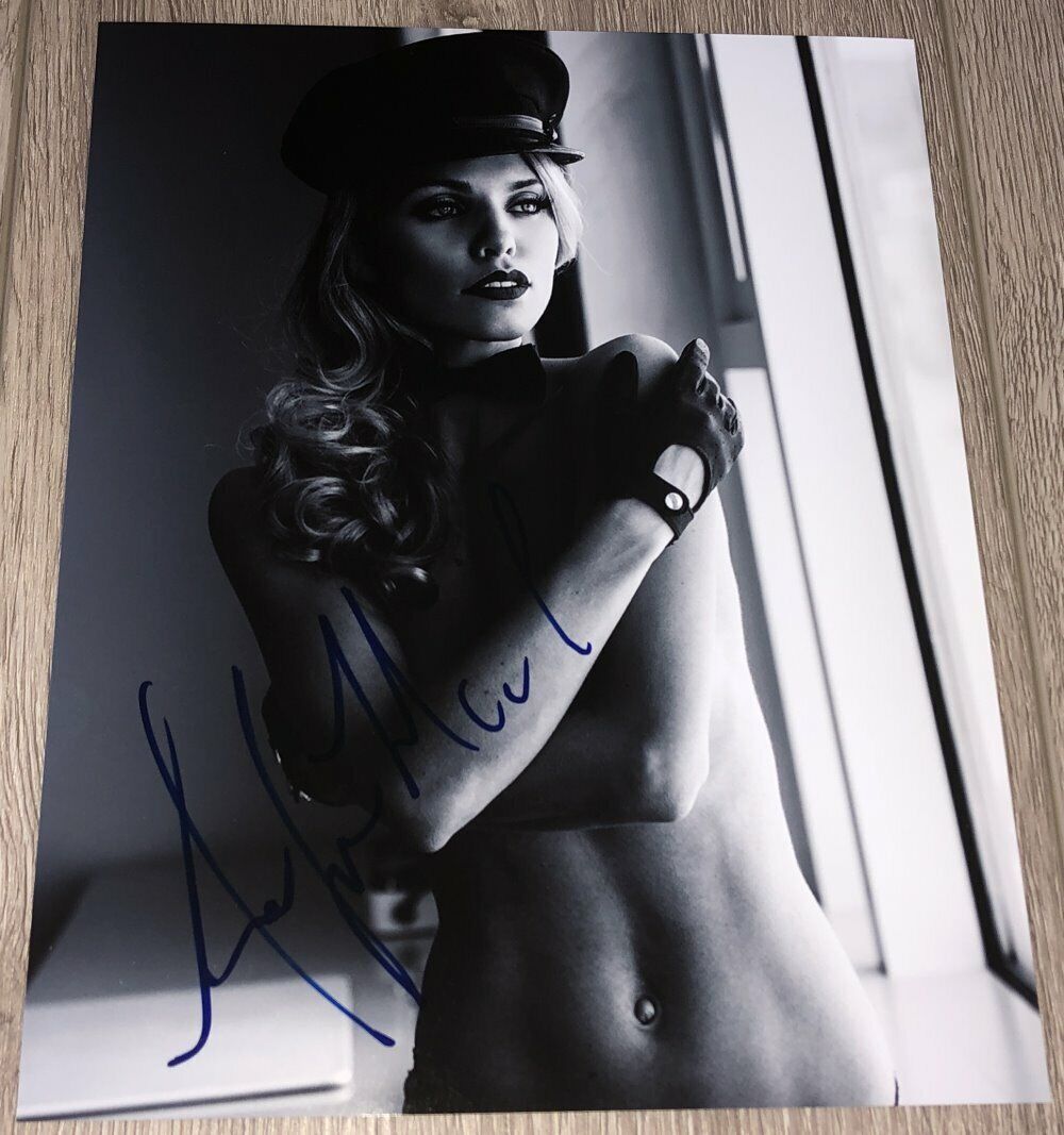 ANNALYNNE MCCORD 90210 NIP/TUCK SIGNED AUTOGRAPH SEXY 8x10 Photo Poster painting A w/PROOF