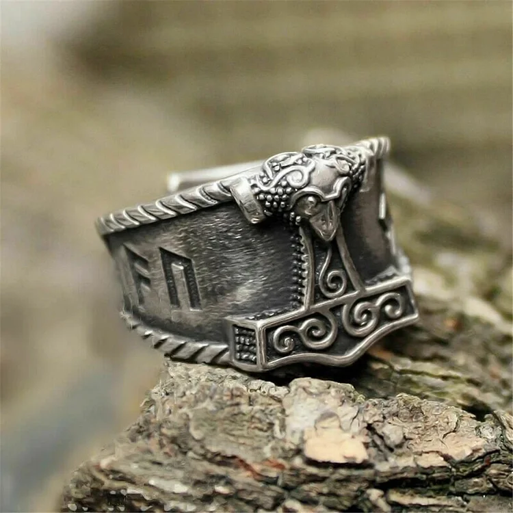Coutureaura Classic Thor's Hammer Rune Viking Ring