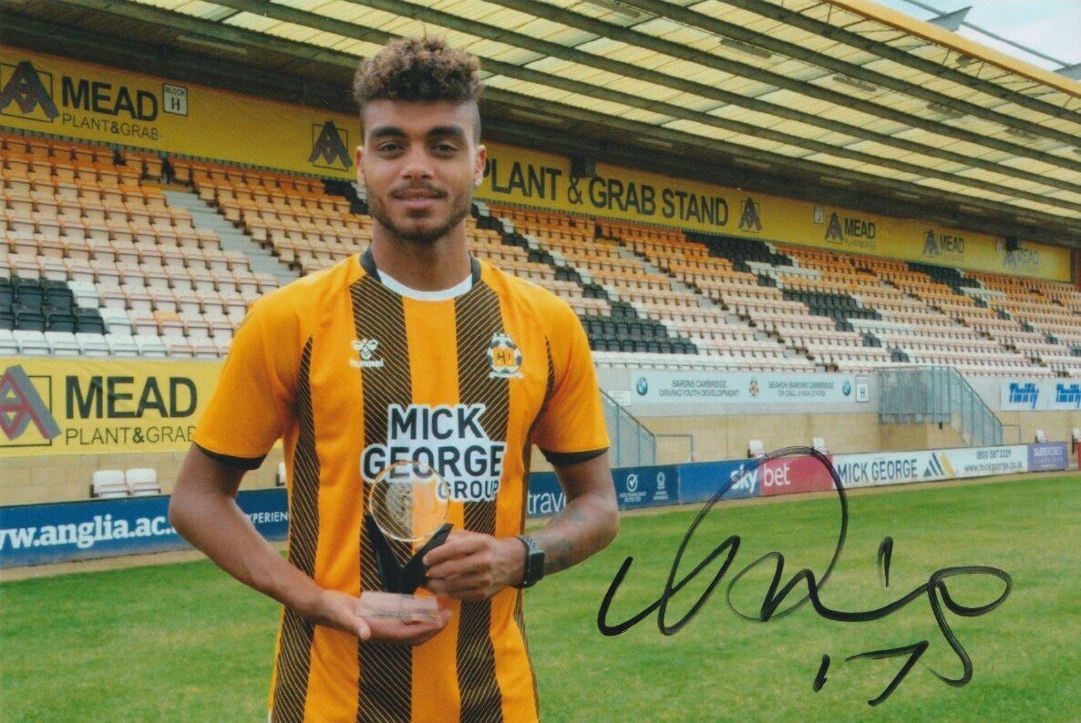 LEON DAVIES HAND SIGNED 6X4 Photo Poster painting - CAMBRIDGE UNITED - FOOTBALL AUTOGRAPH.