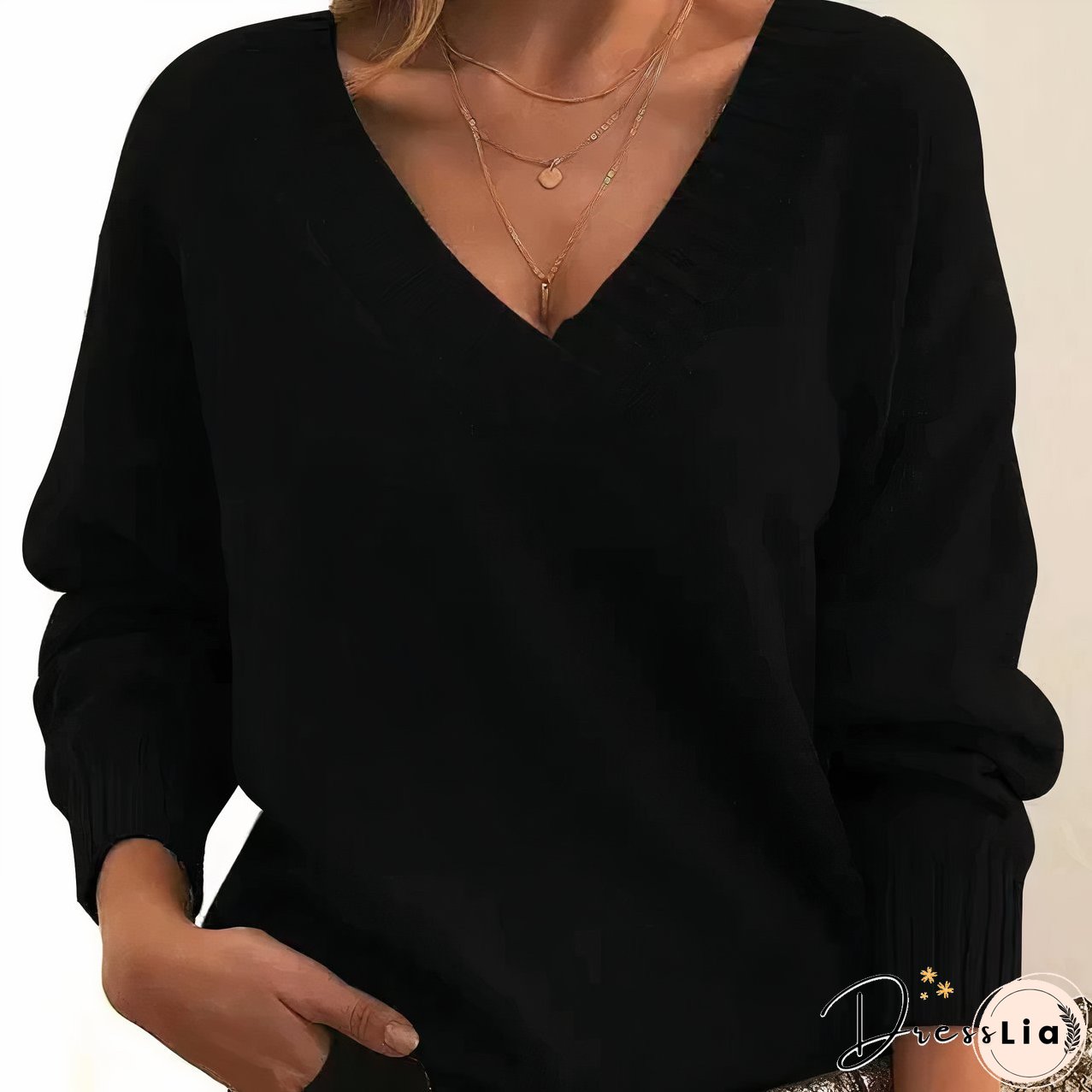 Fashionable and Minimalist winter Pullover