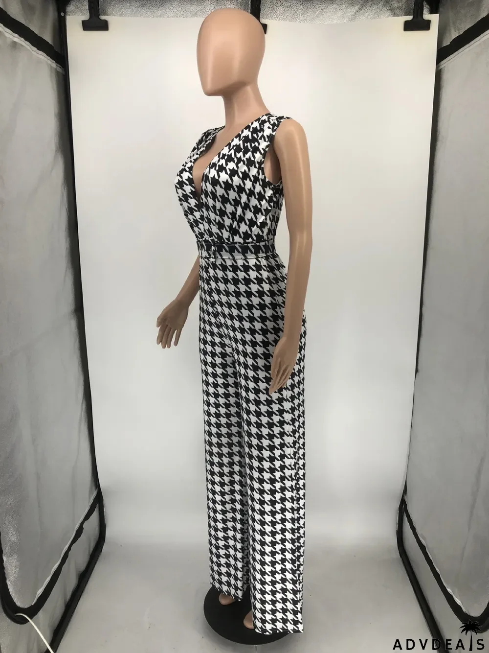 Houndstooth Print V Neck Sleeveless Jumpsuit With Belt