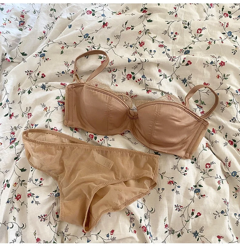 Wriufred Lace stitching bralette sexy glossy deep v underwear suit silk thin tube top style seamless bra and panty sets