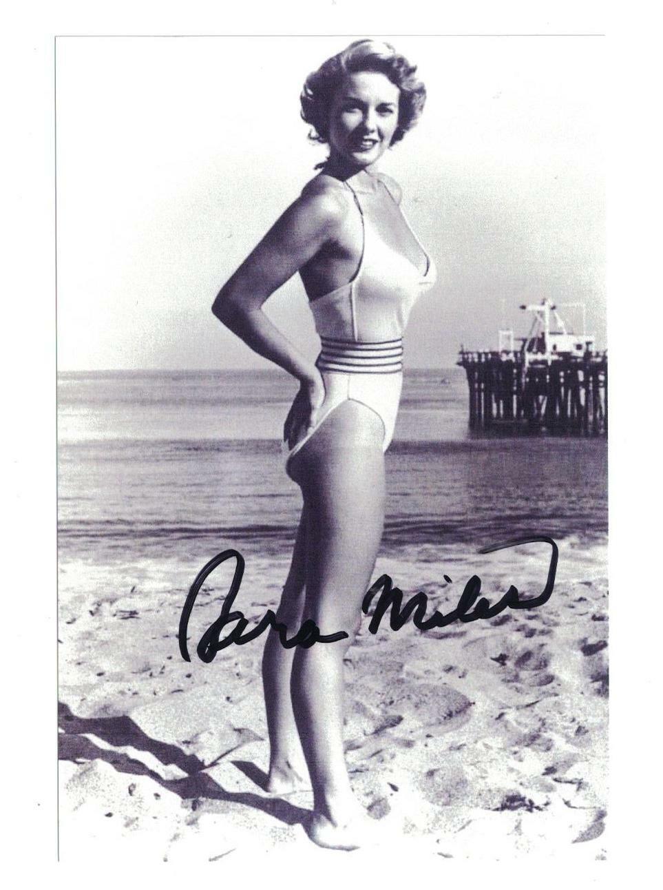 Vera Miles Signed Autographed 4 x 6 Photo Poster painting Actress Sexy B