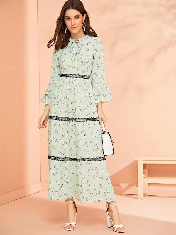 Ditsy Floral Lace Contrast Layered Sleeve Dress