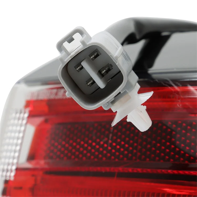 SEBLAFF Tail Light Right Side Outer Replacement for 2021 2022 Sienna LE XLE Rear Brake Lamp 8155008070