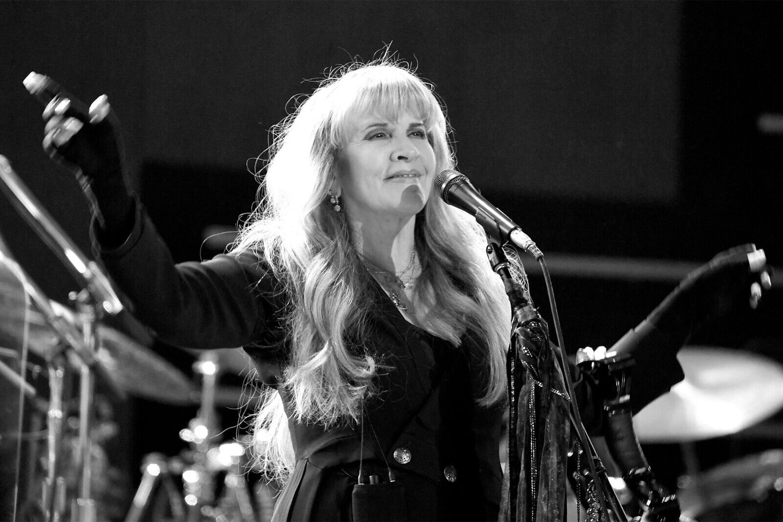 BEAUTIFUL Stevie Nicks of Fleetwood Mac - 8x10 Photo Poster painting!!