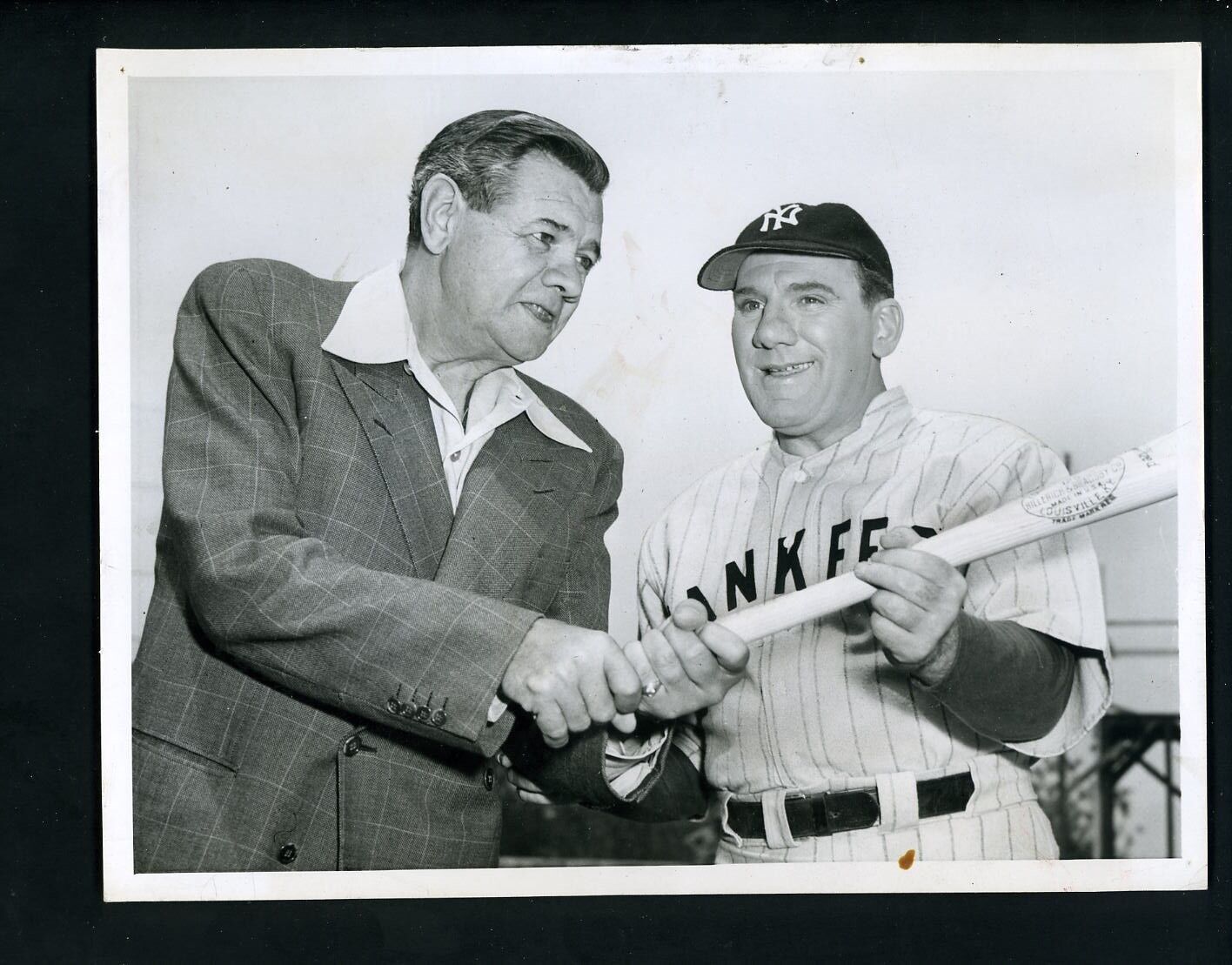 Babe Ruth & William Bendix 1948 TYPE 1 Press Photo Poster painting The Babe Ruth Story