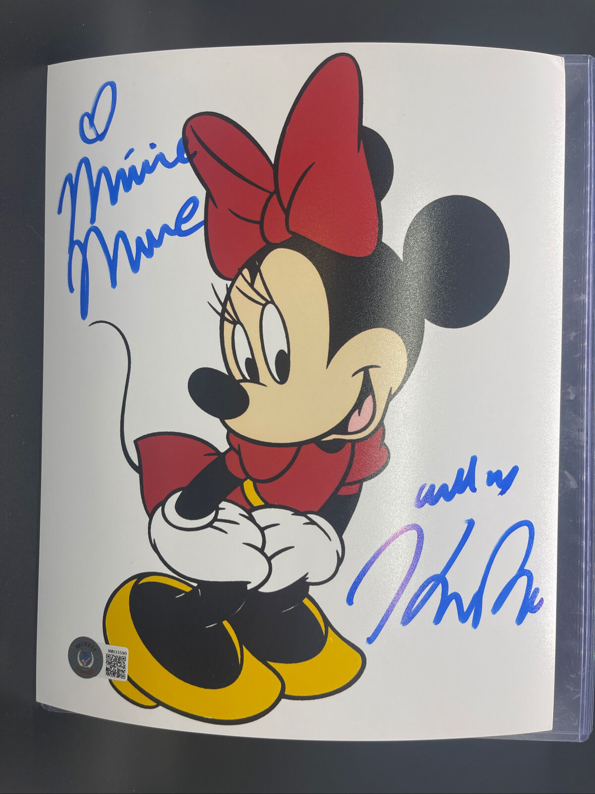 KAITLYN ROBROCK signed 8x10 Photo Poster painting Disney MINNIE MOUSE Beckett Authentication D1