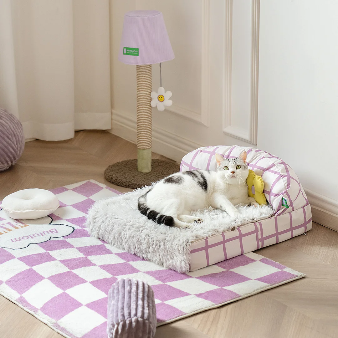 Plush Sweet Sleeping Pet Bed  Mewoofun