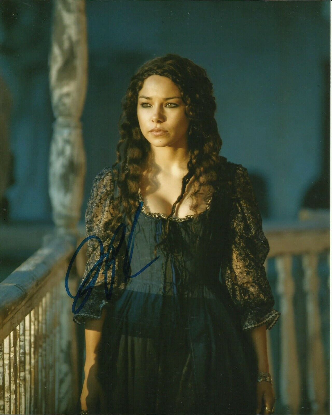 JESSICA PARKER KENNEDY SIGNED SEXY BLACK SAILS Photo Poster painting UACC REG 242 (3)