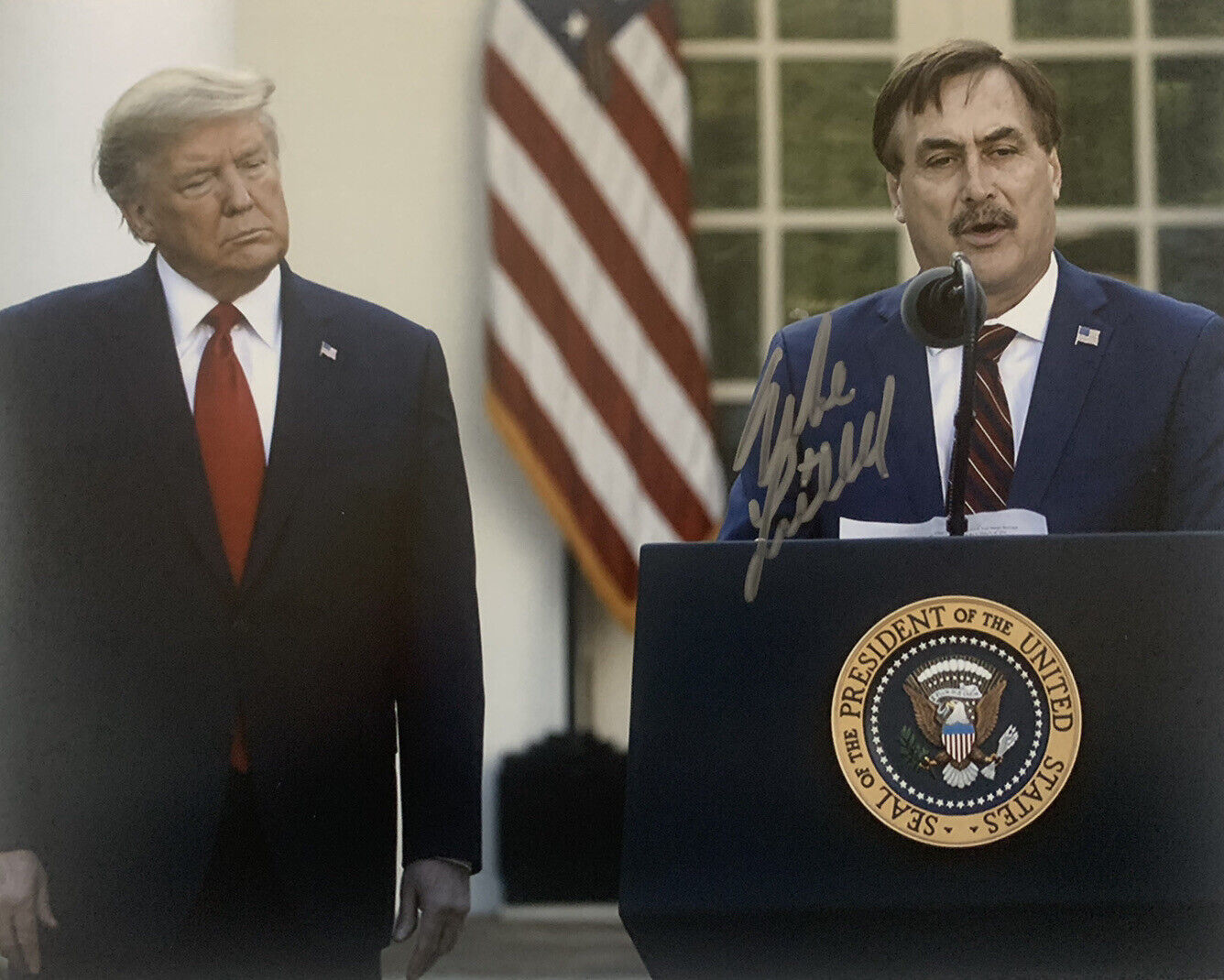 MIKE LINDELL HAND SIGNED 8x10 Photo Poster painting MY PILLOW CEO TRUMP AUTHENTIC AUTOGRAPH COA