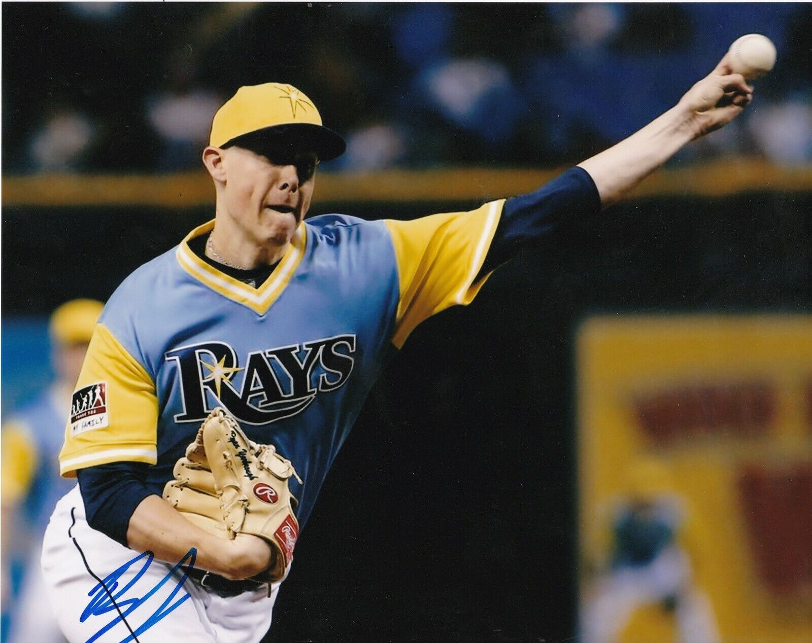 RYAN YARBROUGH TAMPA BAY RAYS ACTION SIGNED 8x10