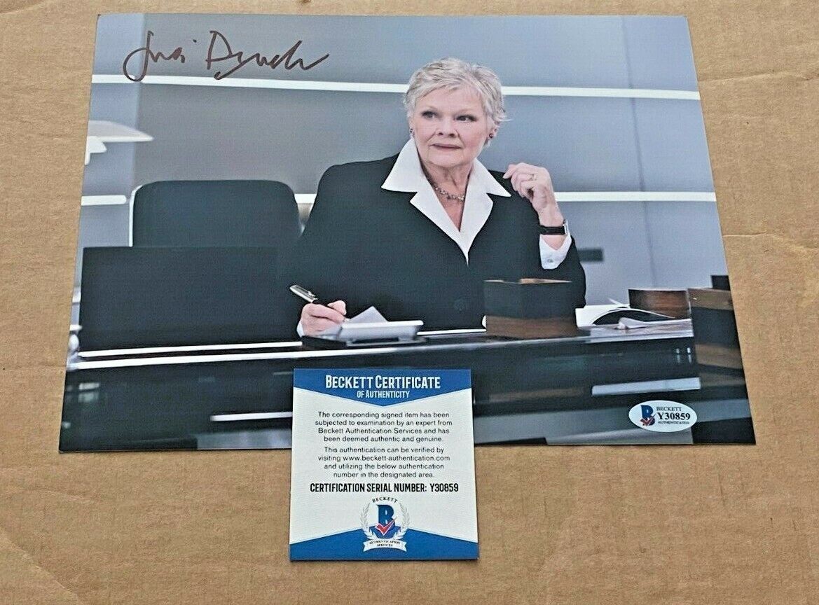 JUDI DENCH SIGNED JAMES BOND 007 8X10 Photo Poster painting BECKETT CERTIFIED #4