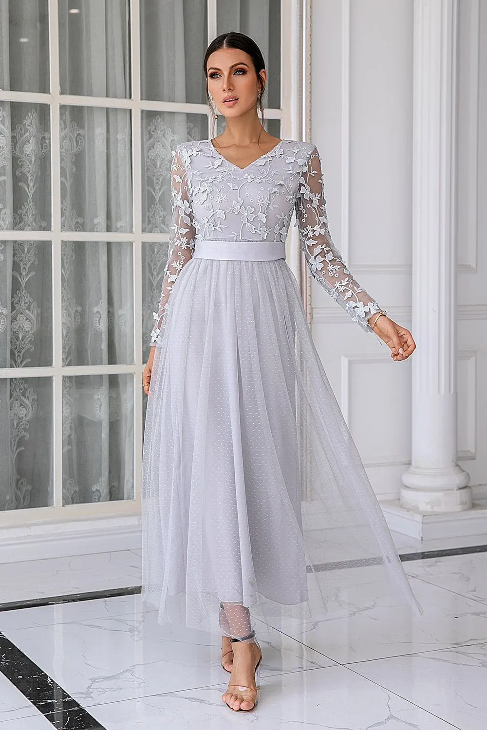Tulle V-Neck Long Sleeves Tea Length A-Line Mother Of The Bride Dresses With Appliques | MOD0034 Wellcucu
