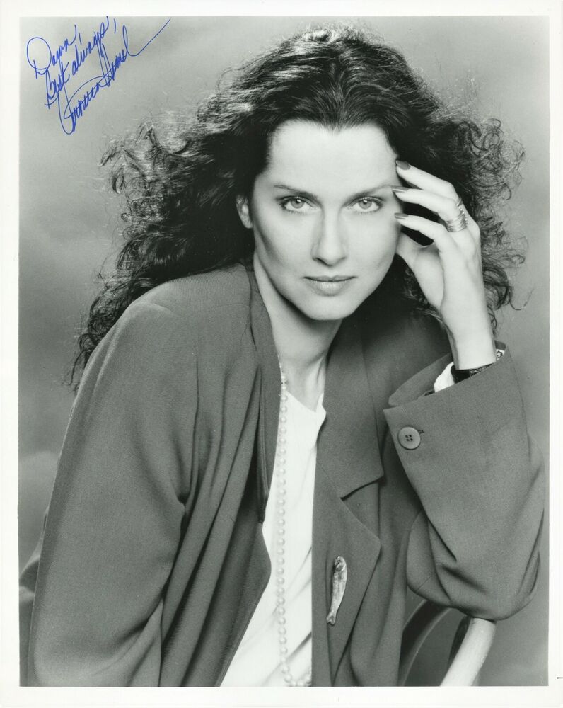 Gorgeous VERONICA HAMEL Signed Photo Poster painting