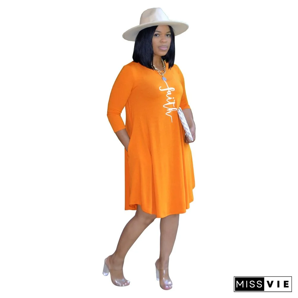 Women's Dresses Are Casual In Mid-summer