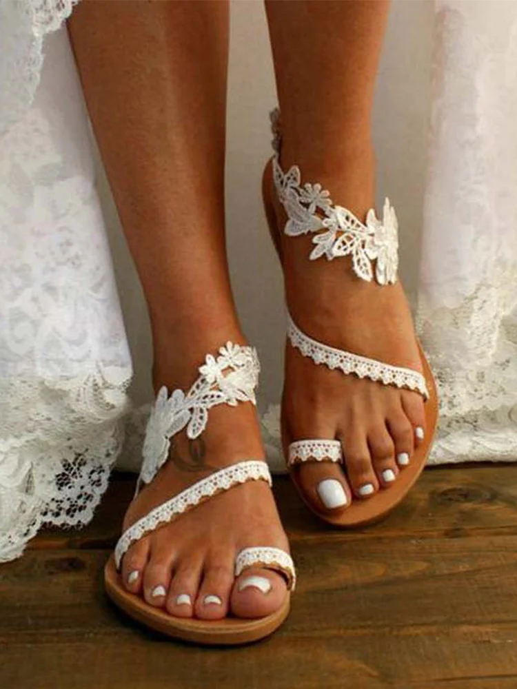 VChics Lace Floral Design Flat Sandals