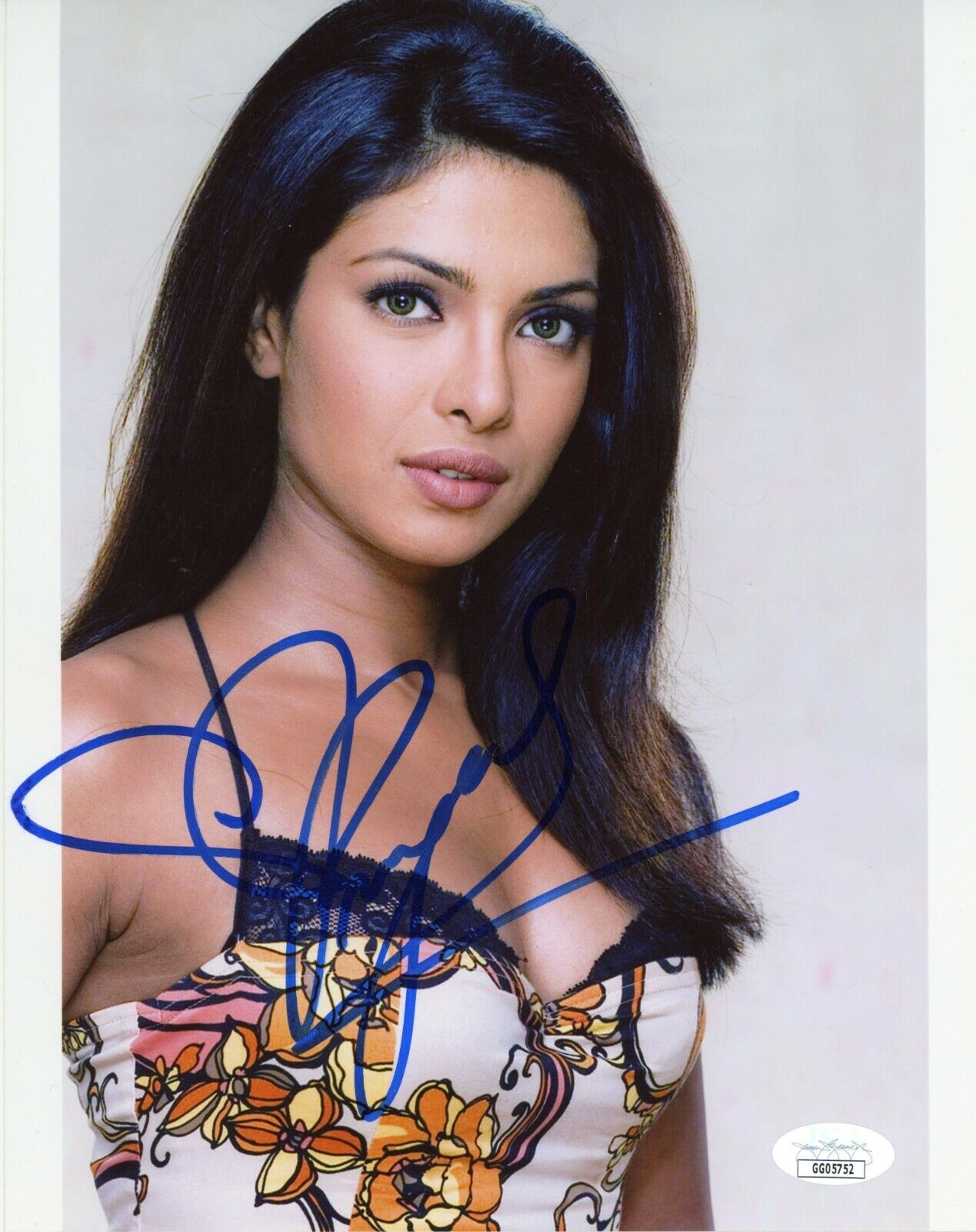 PRIYANKA CHOPRA Authentic Hand-Signed SEXY ~ Quantico