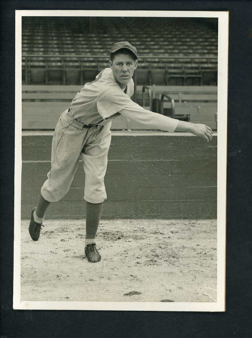 Buck Ross circa 1930's Press Original Photo Poster painting Philadelphia A's Athletics pitching