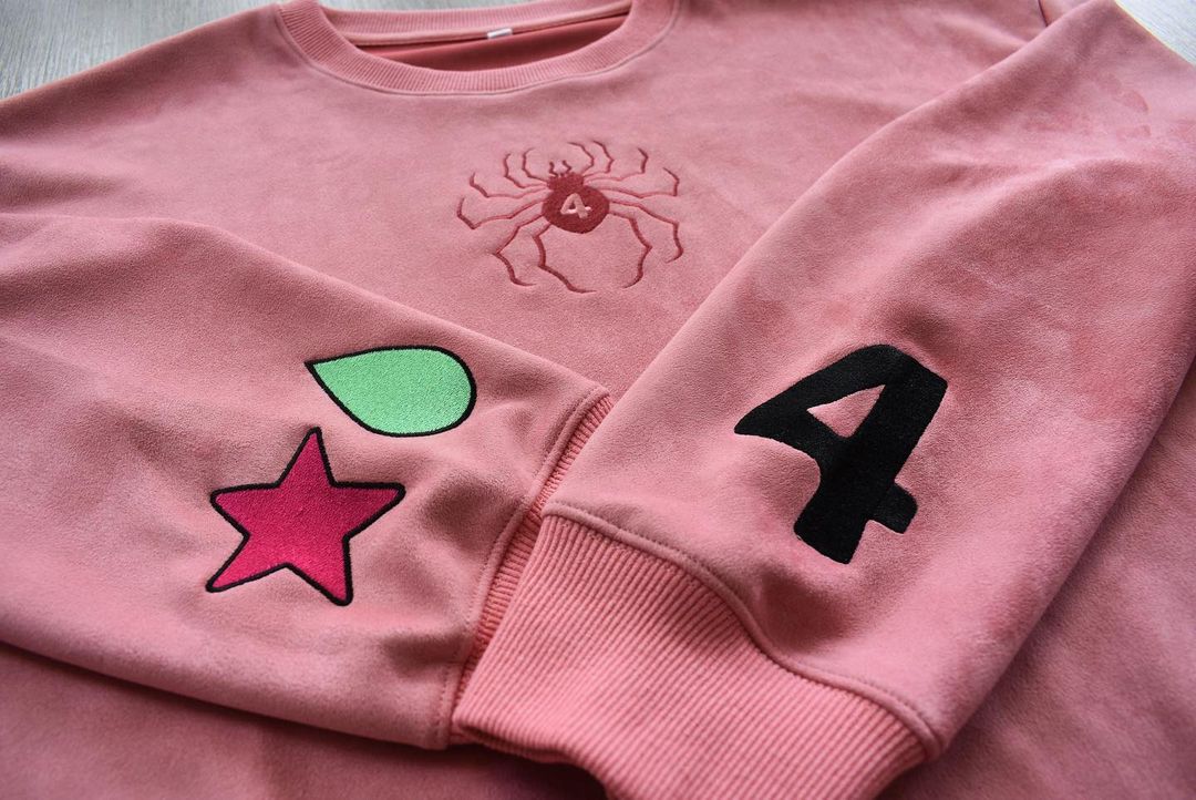 Lowkey Hisoka Embroidered Crew - HXH