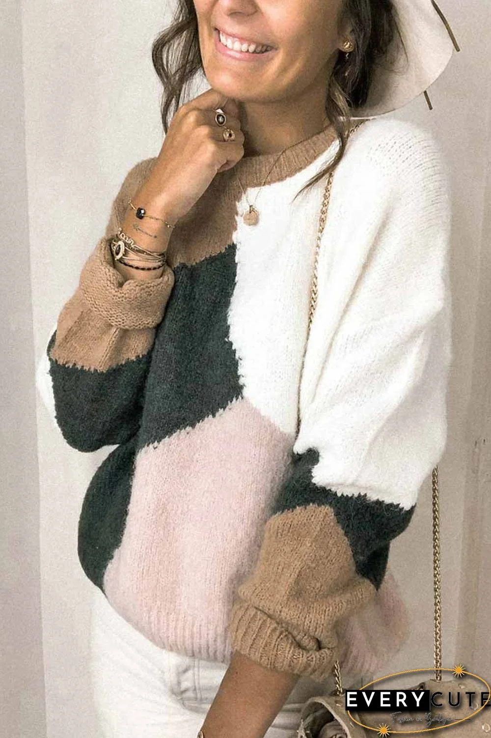 Round Neck Loose Contrast Stitching Knitted Sweater