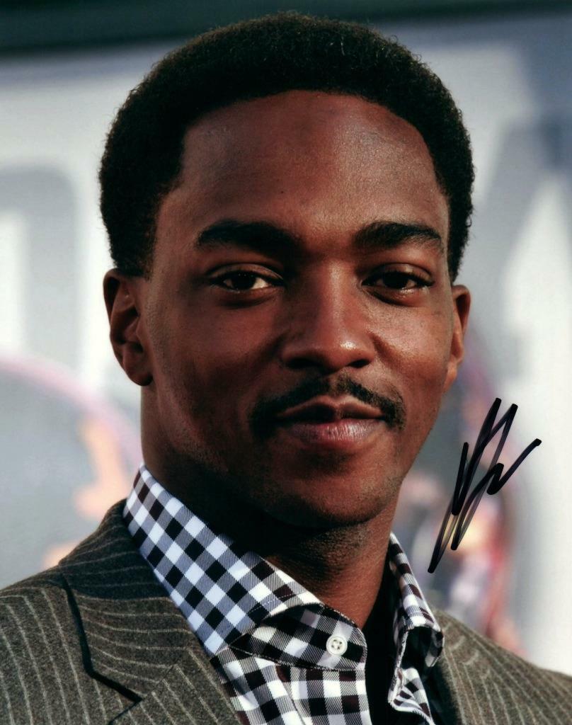 Anthony Mackie signed 8x10 Picture autographed Photo Poster painting Nice Photo Poster painting with COA