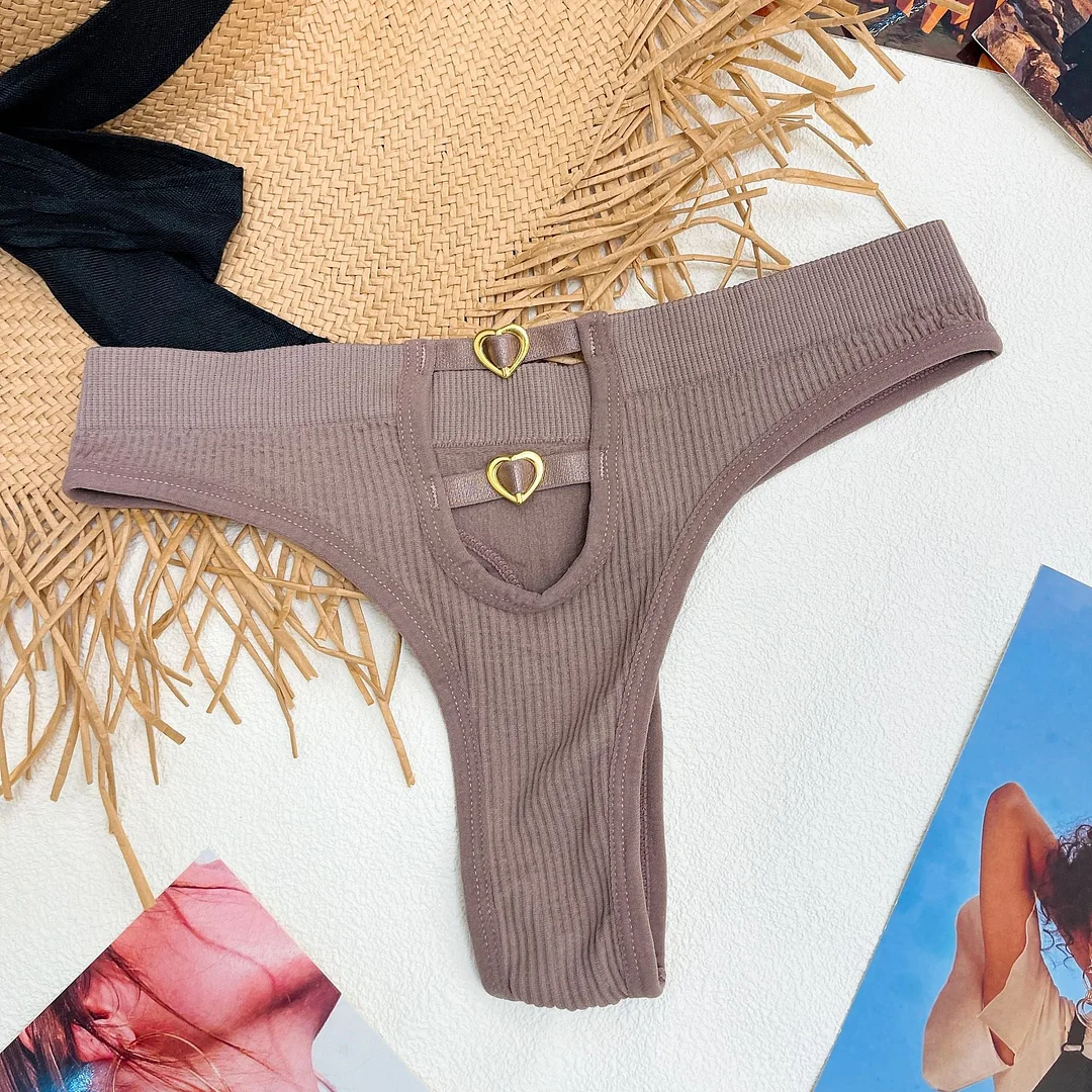 New EuropeanStyle Thong Sexy Solid Color Panties Fashion Metal Hollow Out G-String Mid Waist Seamless Underpants Female Lingerie