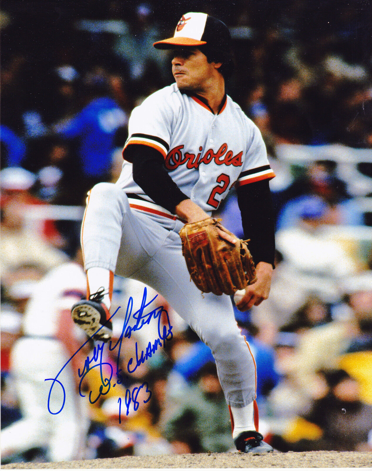 TIPPY MARTINEZ BALTIMORE ORIOLES WS CHAMPS 1983 ACTION SIGNED 8x10