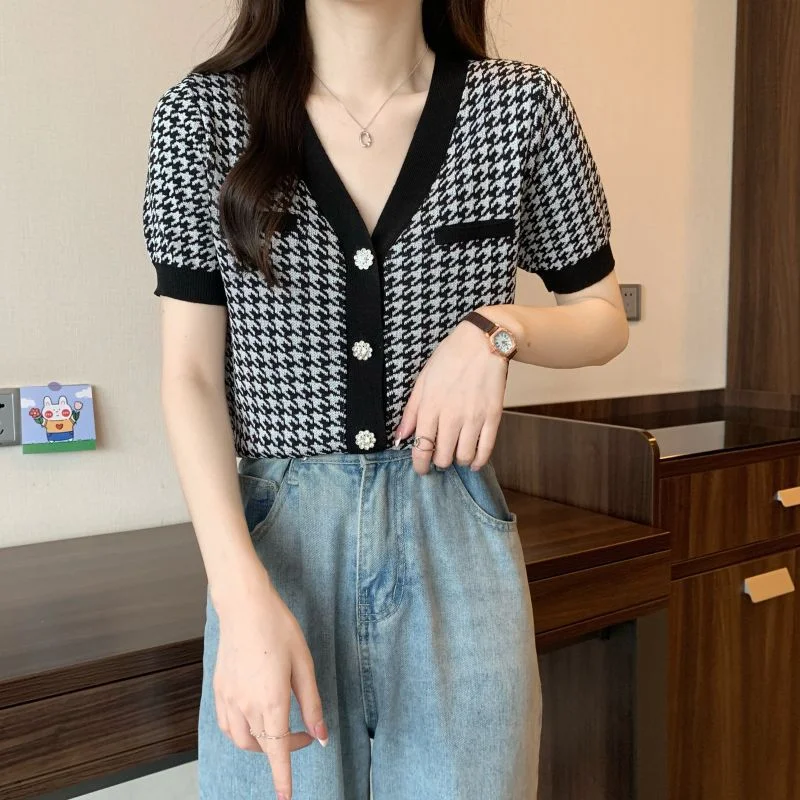 Uveng Uveng French Summer T-Shirt Women V Collar Temperament Short-Sleeved Small Short-Term Repair Cloth Wear Clothes In The Wind
