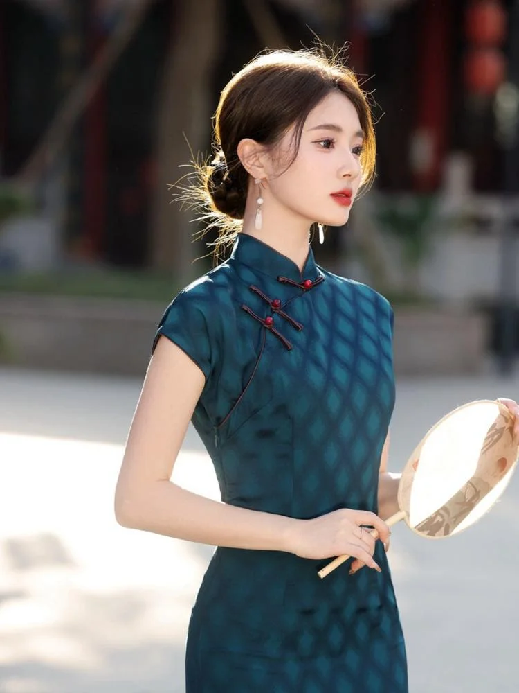 Old Shanghai style, plaid long Cheongsam
