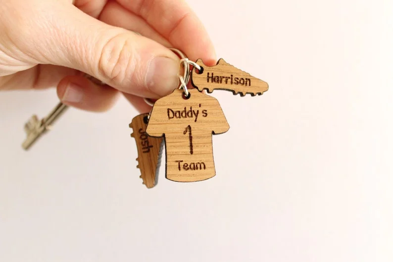 Personalized Wooden Football Team Keyring - Christmas, Thanksgiving Gift for Dad/Grandpa