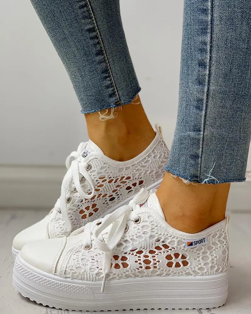 Women's Hollow-out Fabric Flat Heel Sneakers