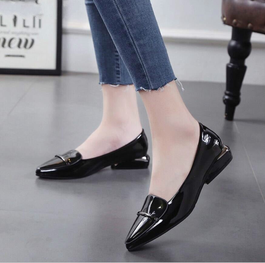 2020 Elegant Red Pointed Toe Flat Shoes Women Patent Leather Flats Fashion Slip On Ladies Shoes Lady Slip On Ballet Office Shoes