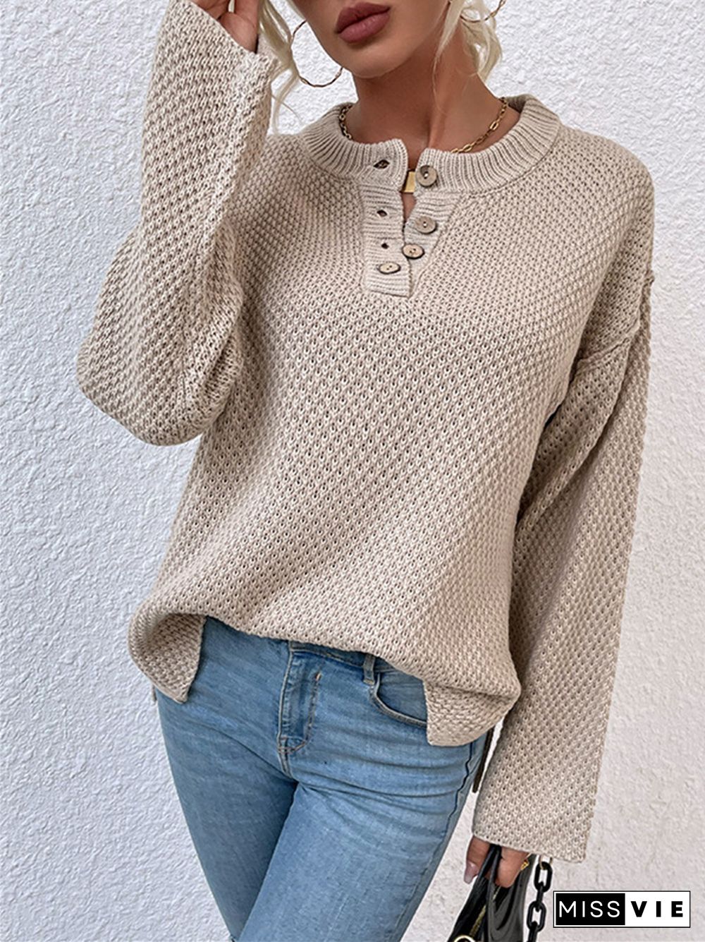 Casual Solid Color Sweater with Round Neck and Buttons