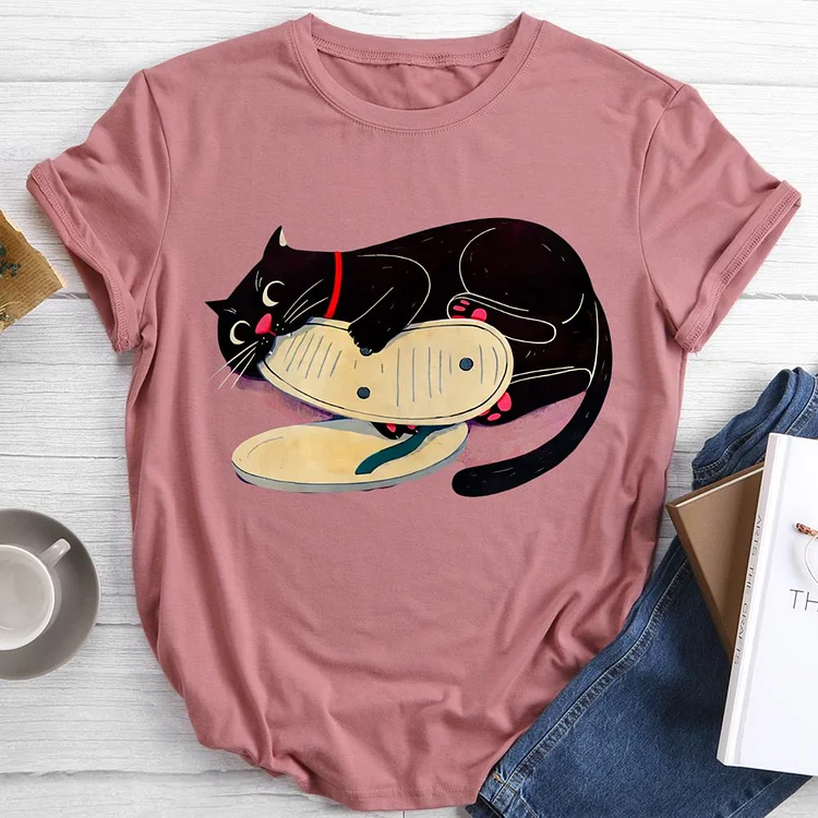 cat biting slipper Round Neck T-shirt-0024252