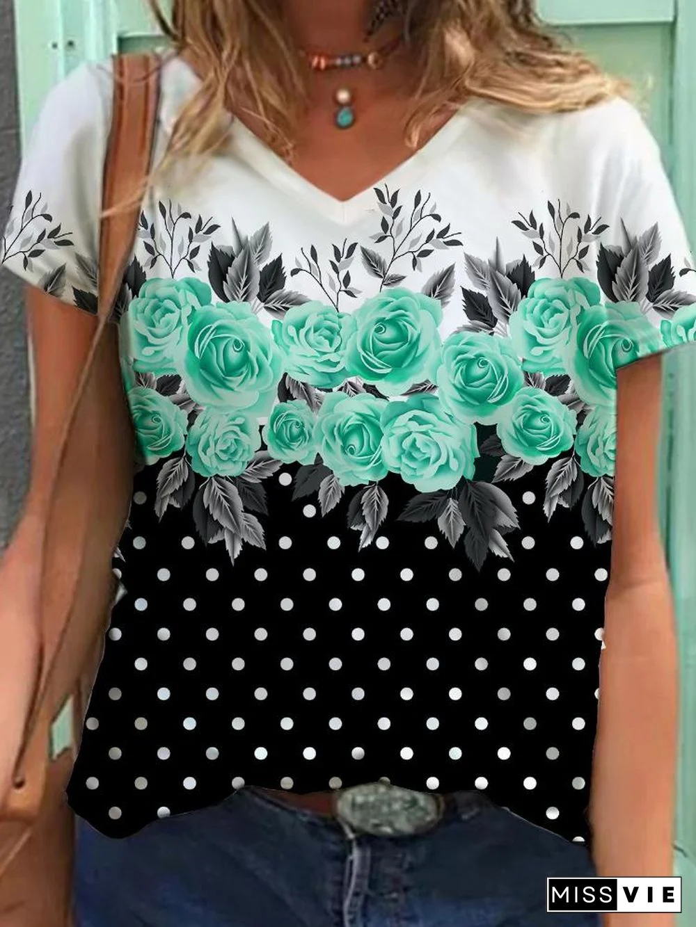 V Neck Flower And Polka Dot Leisure Tee