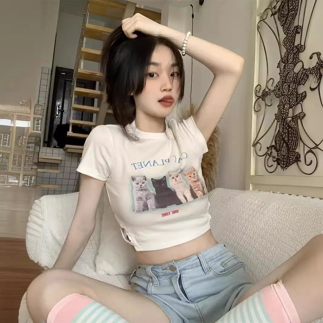 Uveng Uveng Print Slim White Short-Sleeved T-Shirt Women 2024 Summer Sweet And Spicy Navel Short Style Student Bottom Top Tide