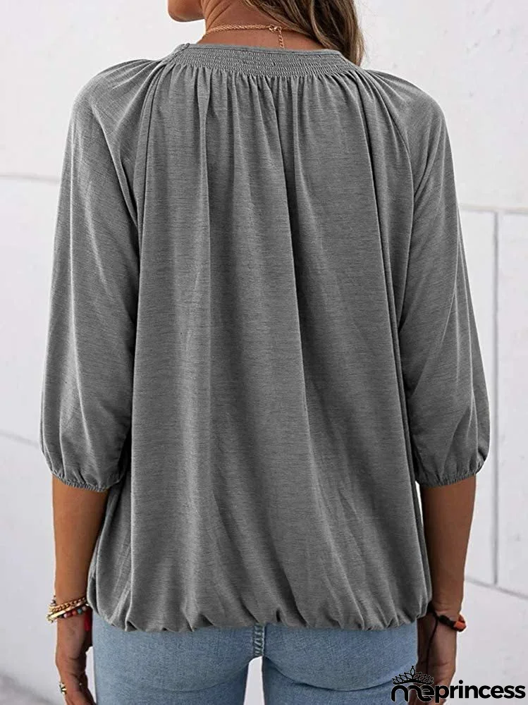 Elegant and lightweight Sweater