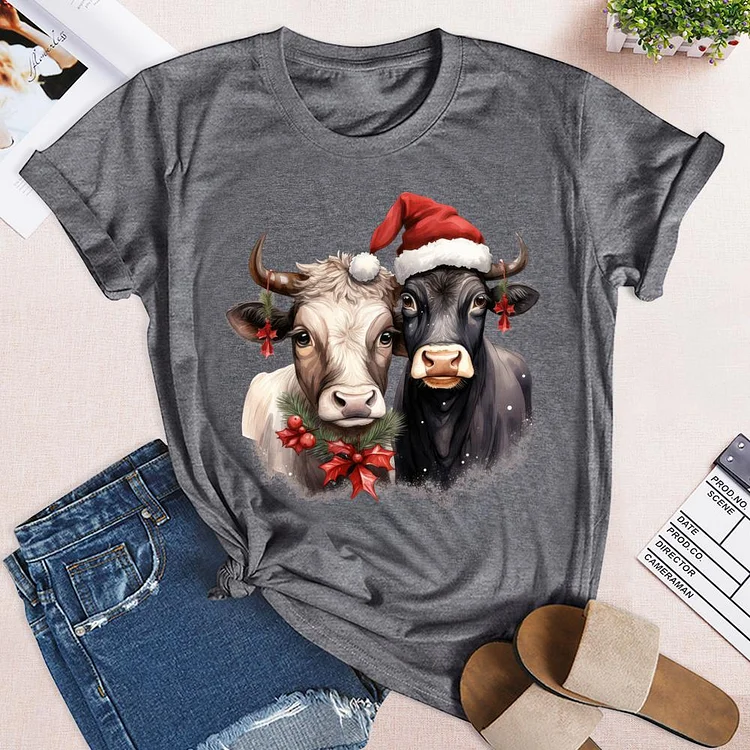 Christmas farm cow Round Neck T-shirt-0019947