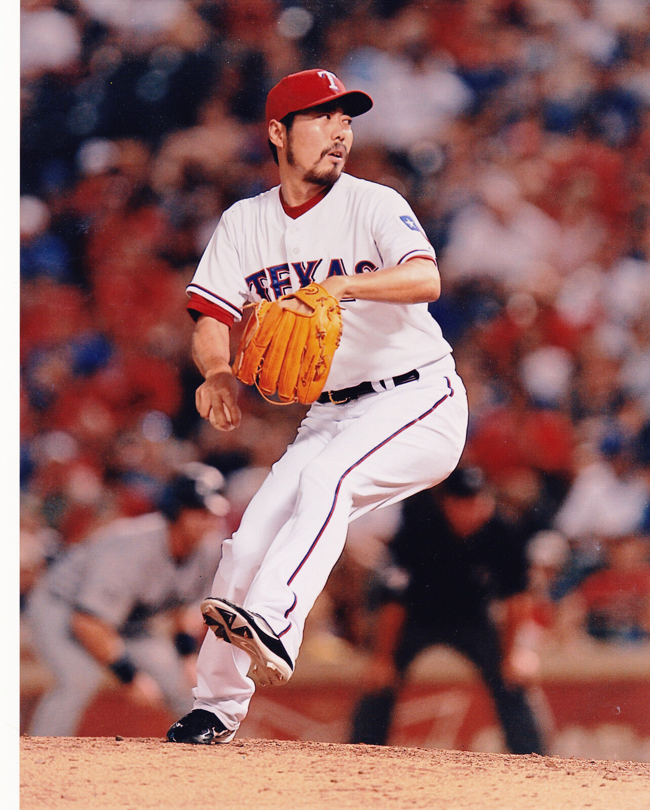 KOJI UEHARA TEXAS RANGERS COLOR ACTION 8x10