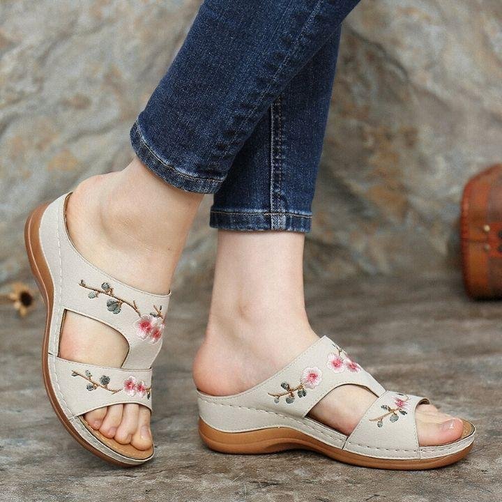 Wow!! | 45% OFF | Women's Leather Soft Footbed Flower Embroidered Sandals
